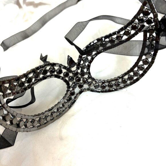 Black Rhinestone Jeweled Metal Harlequin Facemask NWT NOS - Picture 14 of 15